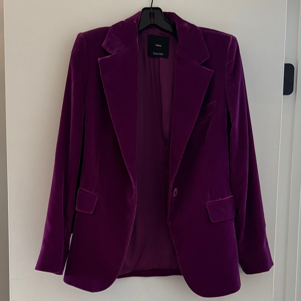 Mango Velvet Blazer in Deep Purple